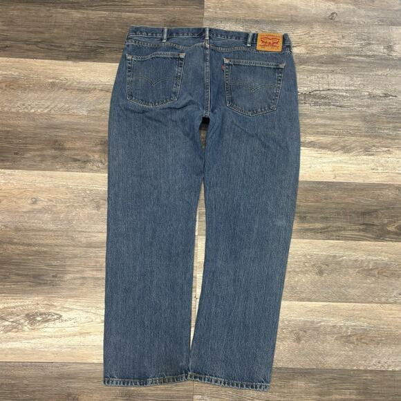 Levis 505 Red Tab Blue Mens 42x31 Regular Fit Straight Leg Mid Wash Denim Jeans - Picture 4 of 14
